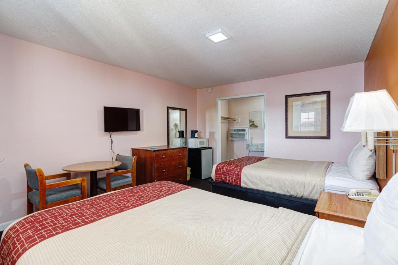 Regency Inn Fayetteville Екстериор снимка